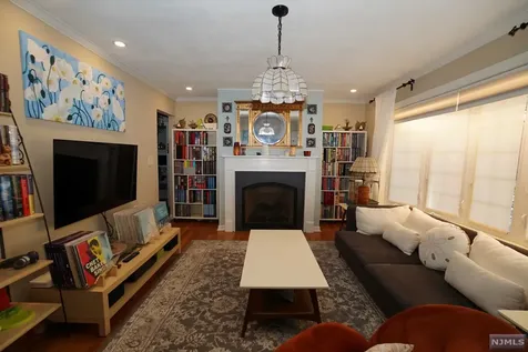 27 Moore Avenue Waldwick NJ 07463