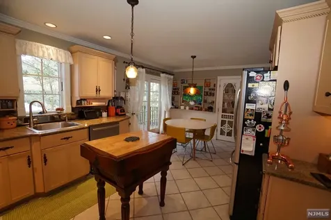 27 Moore Avenue Waldwick NJ 07463