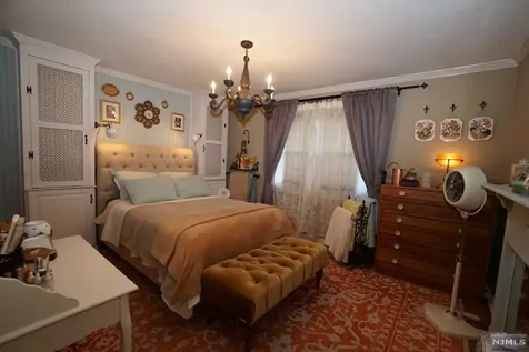 27 Moore Avenue Waldwick NJ 07463