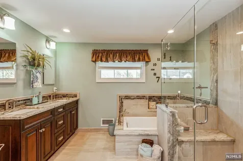111 Crain Road Paramus NJ 07652