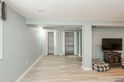 111 Crain Road Paramus NJ 07652