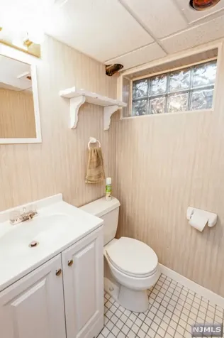 111 Crain Road Paramus NJ 07652