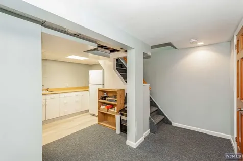 111 Crain Road Paramus NJ 07652