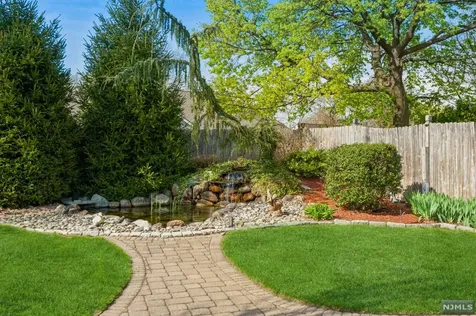 111 Crain Road Paramus NJ 07652