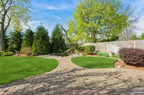 111 Crain Road Paramus NJ 07652
