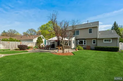 111 Crain Road Paramus NJ 07652