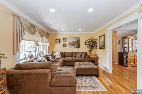 111 Crain Road Paramus NJ 07652