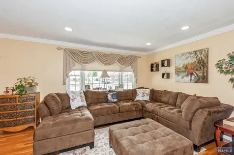 111 Crain Road Paramus NJ 07652