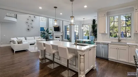 790 Kearney Place Paramus NJ 07652