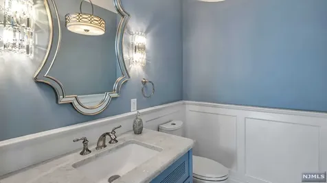 790 Kearney Place Paramus NJ 07652