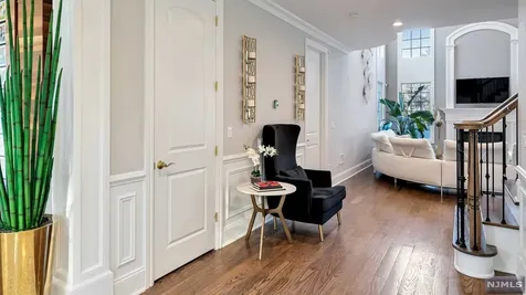 790 Kearney Place Paramus NJ 07652