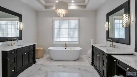 790 Kearney Place Paramus NJ 07652