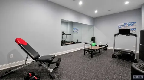 790 Kearney Place Paramus NJ 07652