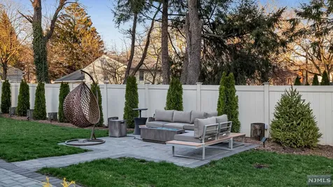 790 Kearney Place Paramus NJ 07652