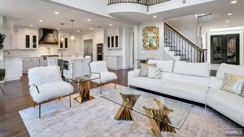 790 Kearney Place Paramus NJ 07652