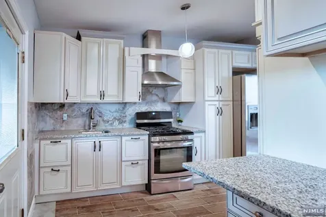 40 Newton Place Irvington NJ 07111