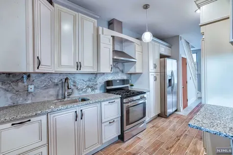 40 Newton Place Irvington NJ 07111