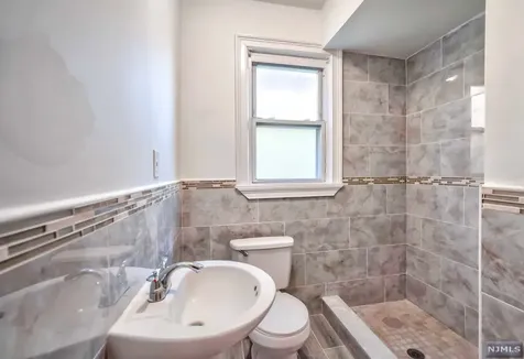 40 Newton Place Irvington NJ 07111