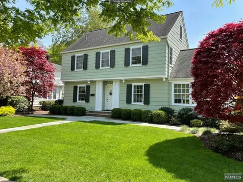 88 Sherwood Road Ridgewood NJ 07450