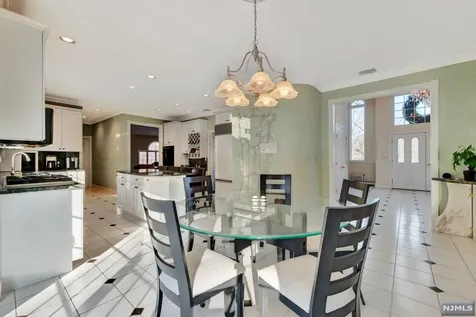 1020 High Mountain Road Franklin Lakes NJ 07417