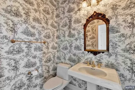 1020 High Mountain Road Franklin Lakes NJ 07417