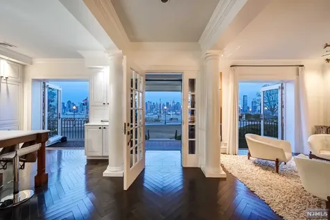 807 Boulevard East Weehawken NJ 07086