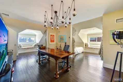 807 Boulevard East Weehawken NJ 07086