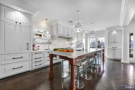 807 Boulevard East Weehawken NJ 07086