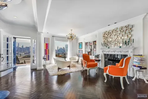 807 Boulevard East Weehawken NJ 07086