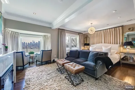 807 Boulevard East Weehawken NJ 07086