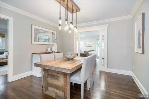39 Fairlawn Street Ho-ho-kus NJ 07423
