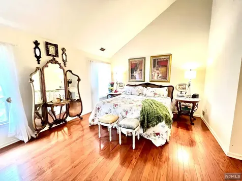 43 Woods Edge Road Old Tappan NJ 07675