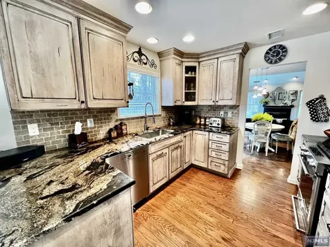 43 Woods Edge Road Old Tappan NJ 07675