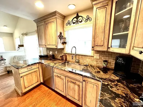 43 Woods Edge Road Old Tappan NJ 07675