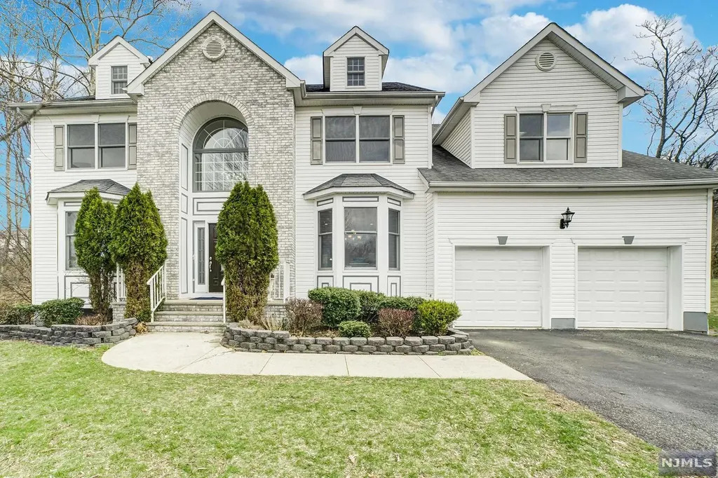 7 Januson Court West Orange NJ 07052