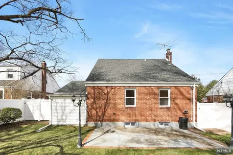 111 4th Avenue Westwood NJ 07675