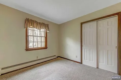 888 Roberts Court Franklin Lakes NJ 07417