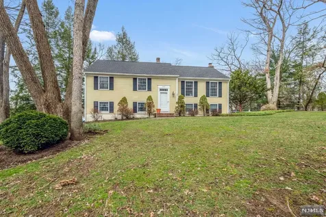 888 Roberts Court Franklin Lakes NJ 07417