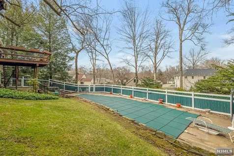 888 Roberts Court Franklin Lakes NJ 07417