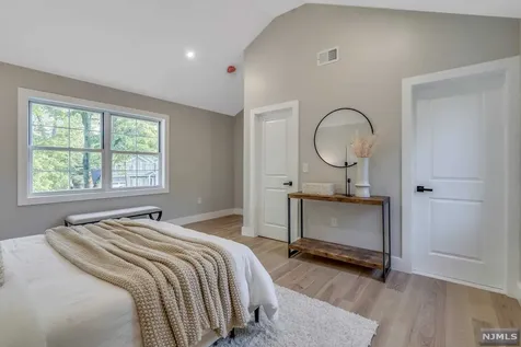 631 Maxwell Place Ridgewood NJ 07450