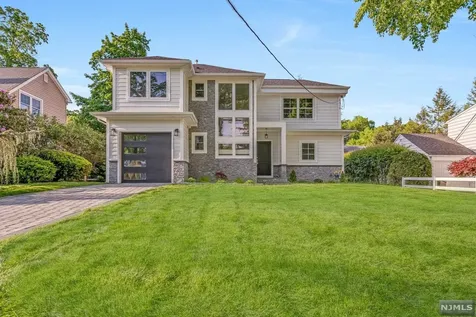 631 Maxwell Place Ridgewood NJ 07450