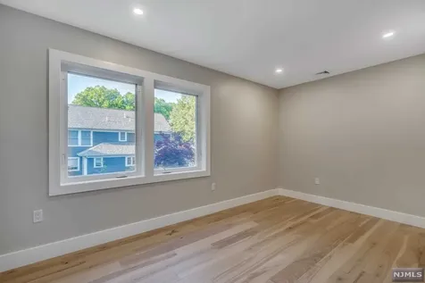 631 Maxwell Place Ridgewood NJ 07450