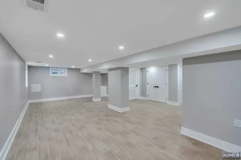 631 Maxwell Place Ridgewood NJ 07450