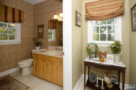 95 Dorothy Drive North Haledon NJ 07508
