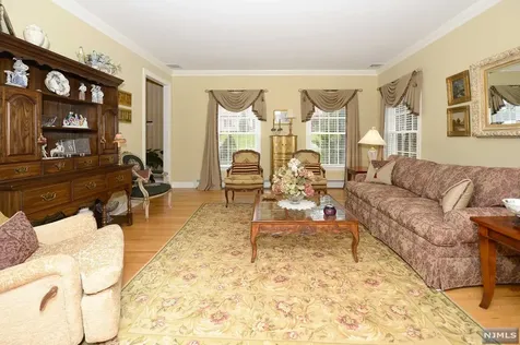 95 Dorothy Drive North Haledon NJ 07508