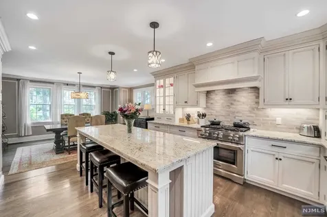 141 Avondale Road Ridgewood NJ 07450