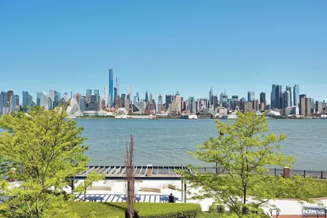 1000 Avenue At Port Imperial Weehawken NJ 07086