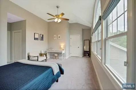 11 Dartmouth Way Oakland NJ 07436