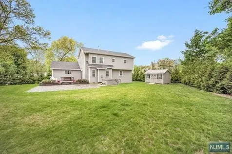 11 Dartmouth Way Oakland NJ 07436