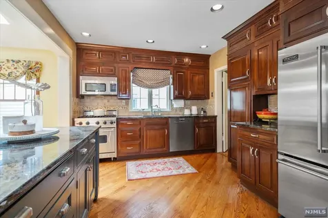 420 Colonial Road Ridgewood NJ 07450